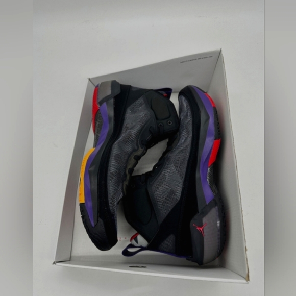 Other - Jordan 37 Raptors/Hat included